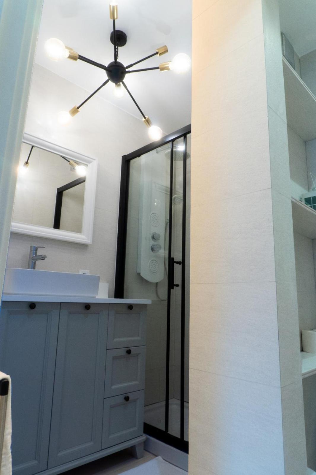 Warm Harbor Apartment Santa Coloma de Gramenet Ngoại thất bức ảnh