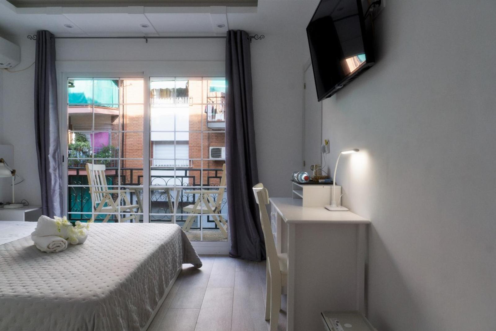 Warm Harbor Apartment Santa Coloma de Gramenet Ngoại thất bức ảnh
