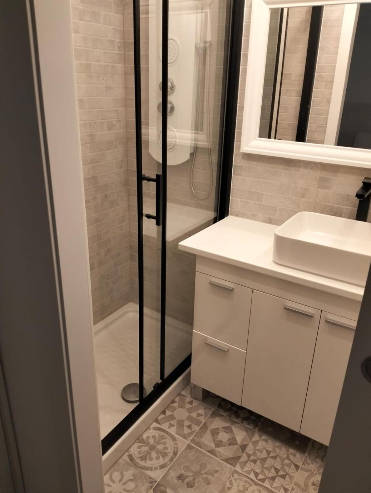 Warm Harbor Apartment Santa Coloma de Gramenet Ngoại thất bức ảnh