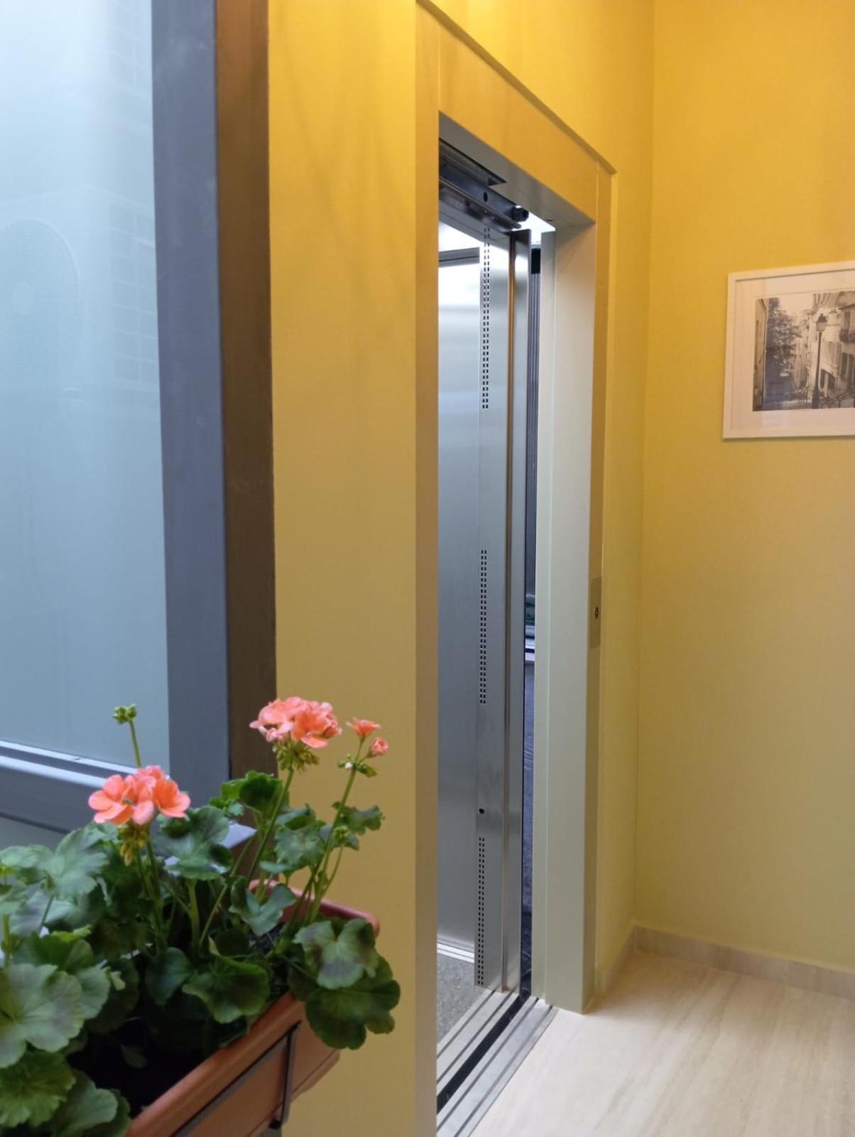 Warm Harbor Apartment Santa Coloma de Gramenet Ngoại thất bức ảnh